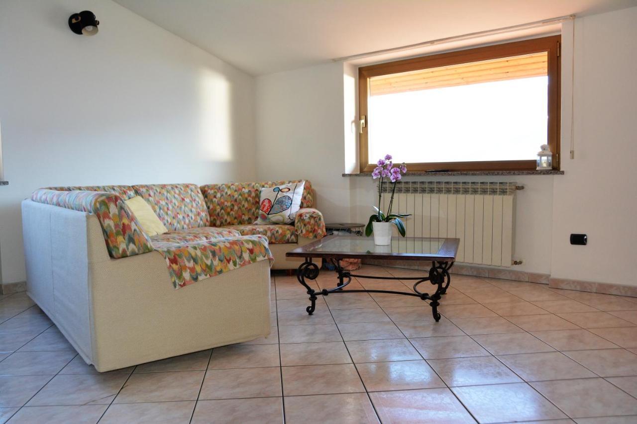 Villa A. F.Antastic V.Iew à Costa Volpino Extérieur photo