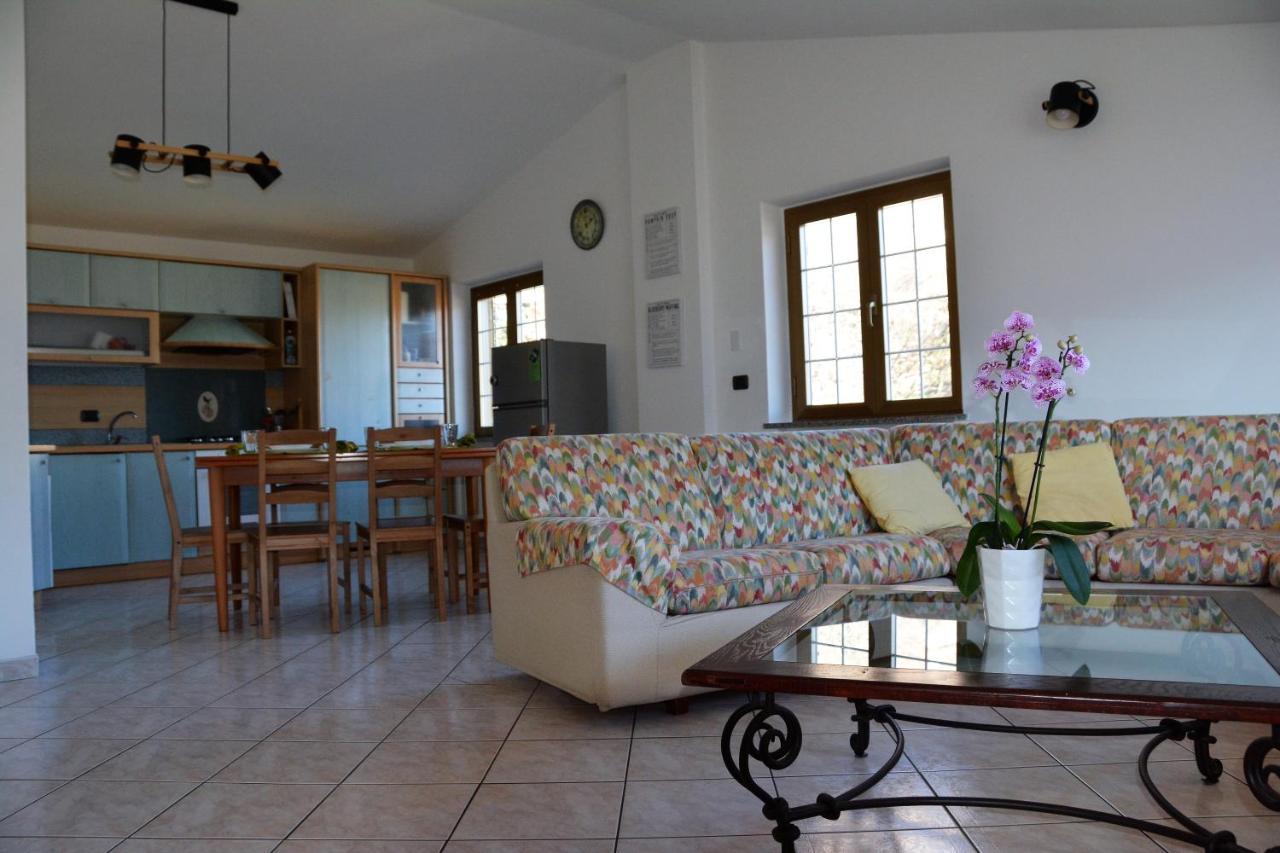 Villa A. F.Antastic V.Iew à Costa Volpino Extérieur photo