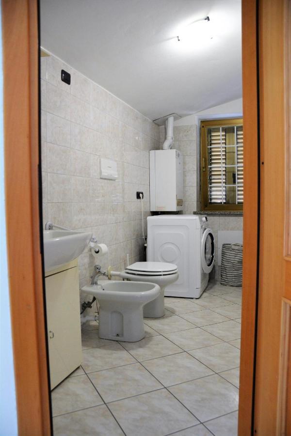 Villa A. F.Antastic V.Iew à Costa Volpino Extérieur photo