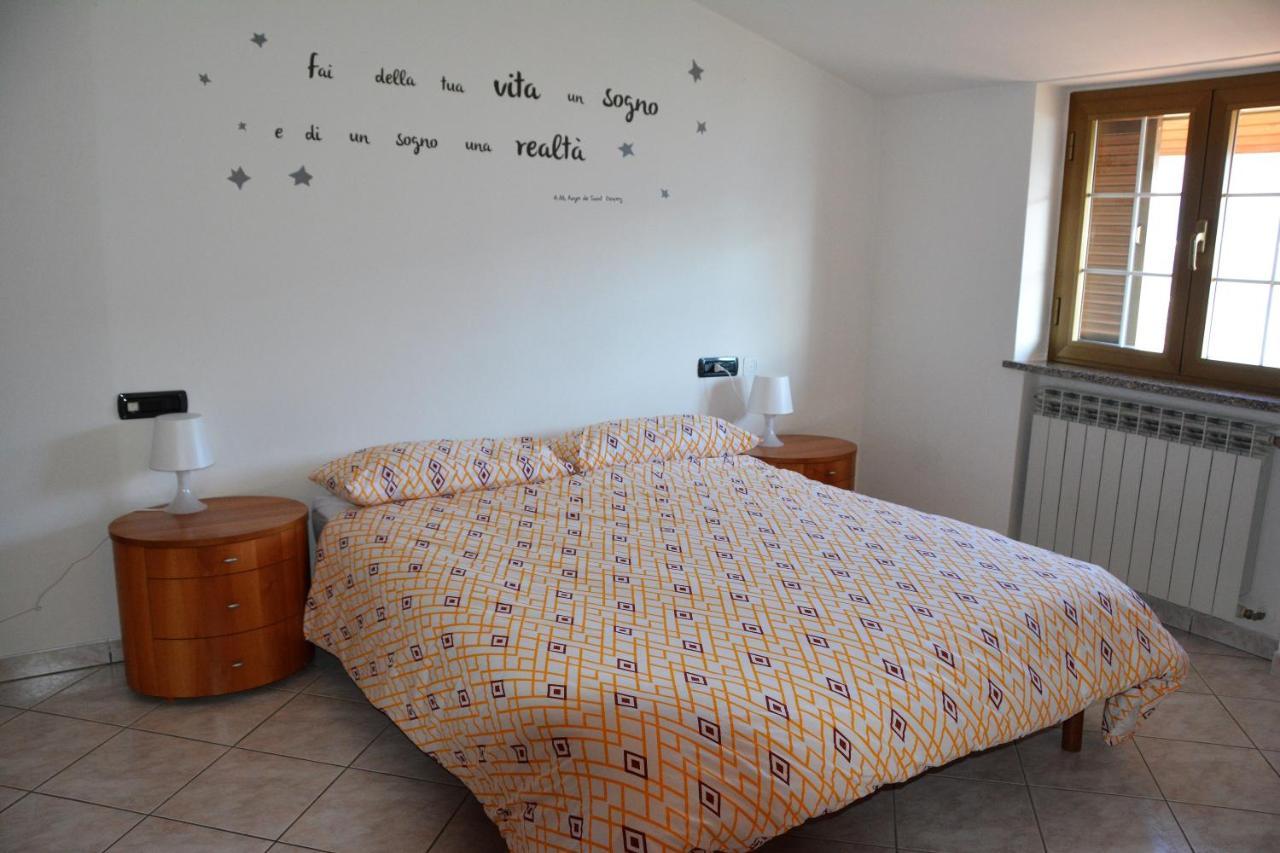Villa A. F.Antastic V.Iew à Costa Volpino Extérieur photo
